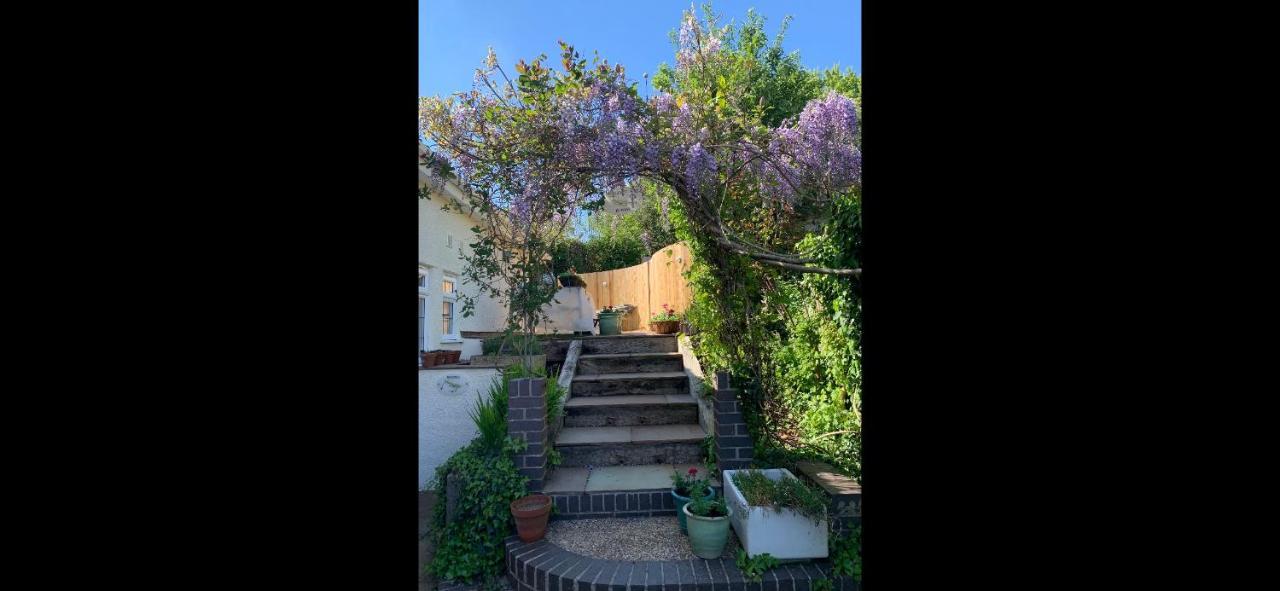 Rosemary House Brs Airport Accommodation Winford Εξωτερικό φωτογραφία