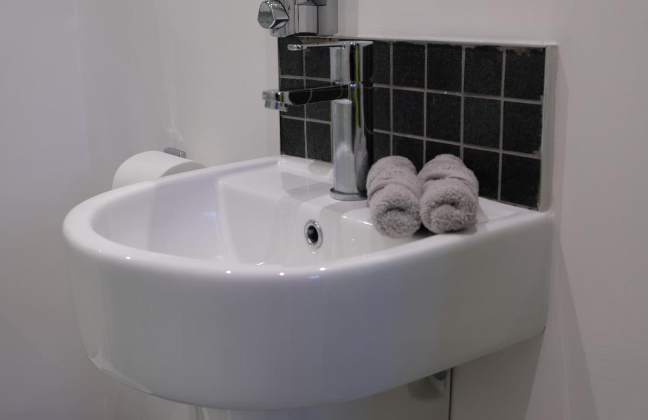 Rosemary House Brs Airport Accommodation Winford Εξωτερικό φωτογραφία