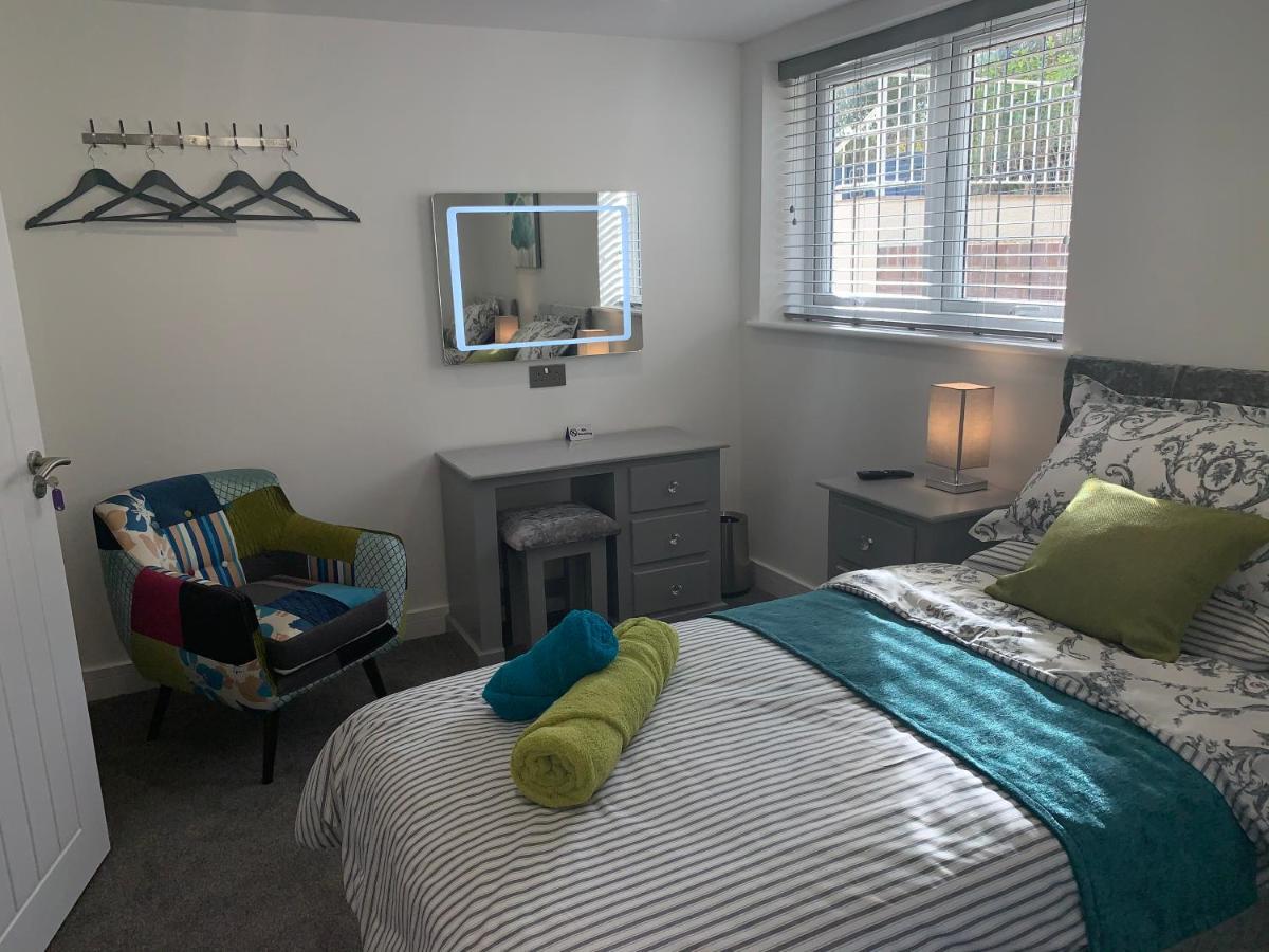 Rosemary House Brs Airport Accommodation Winford Εξωτερικό φωτογραφία